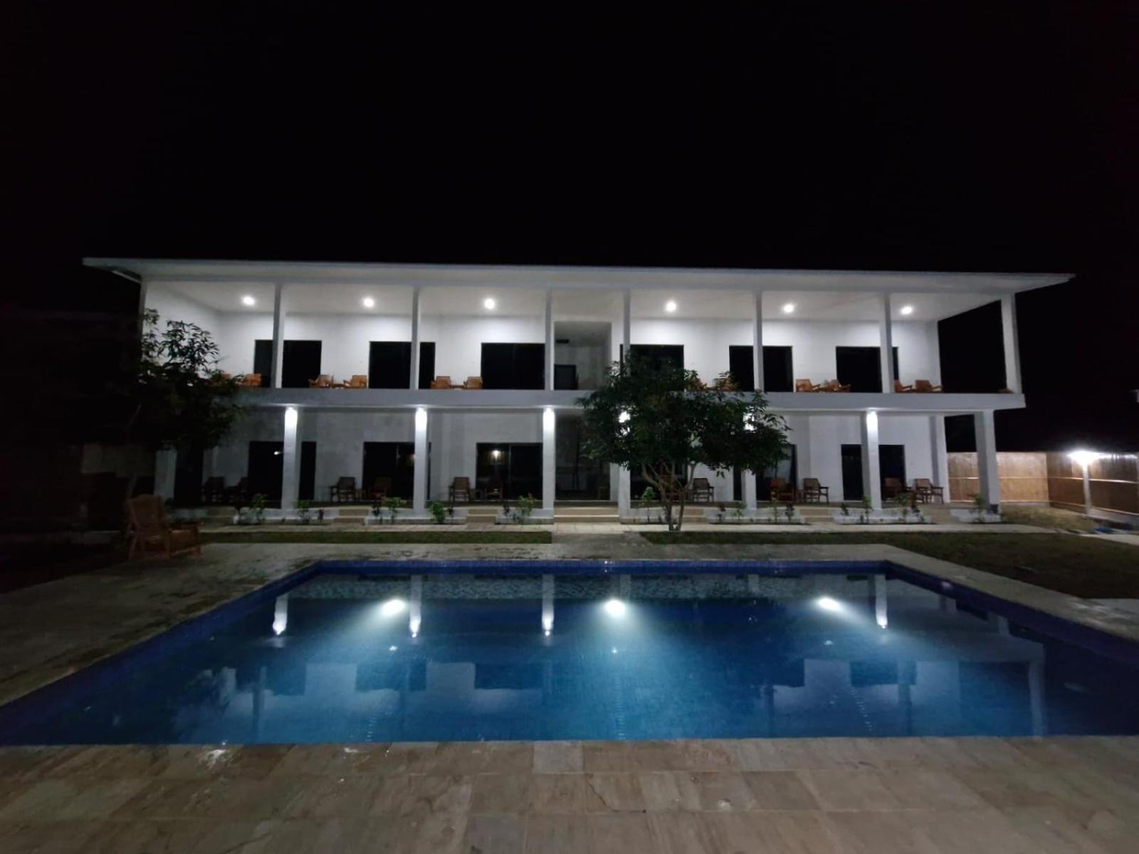 Satu Hati Hotel Ekas ภายนอก รูปภาพ