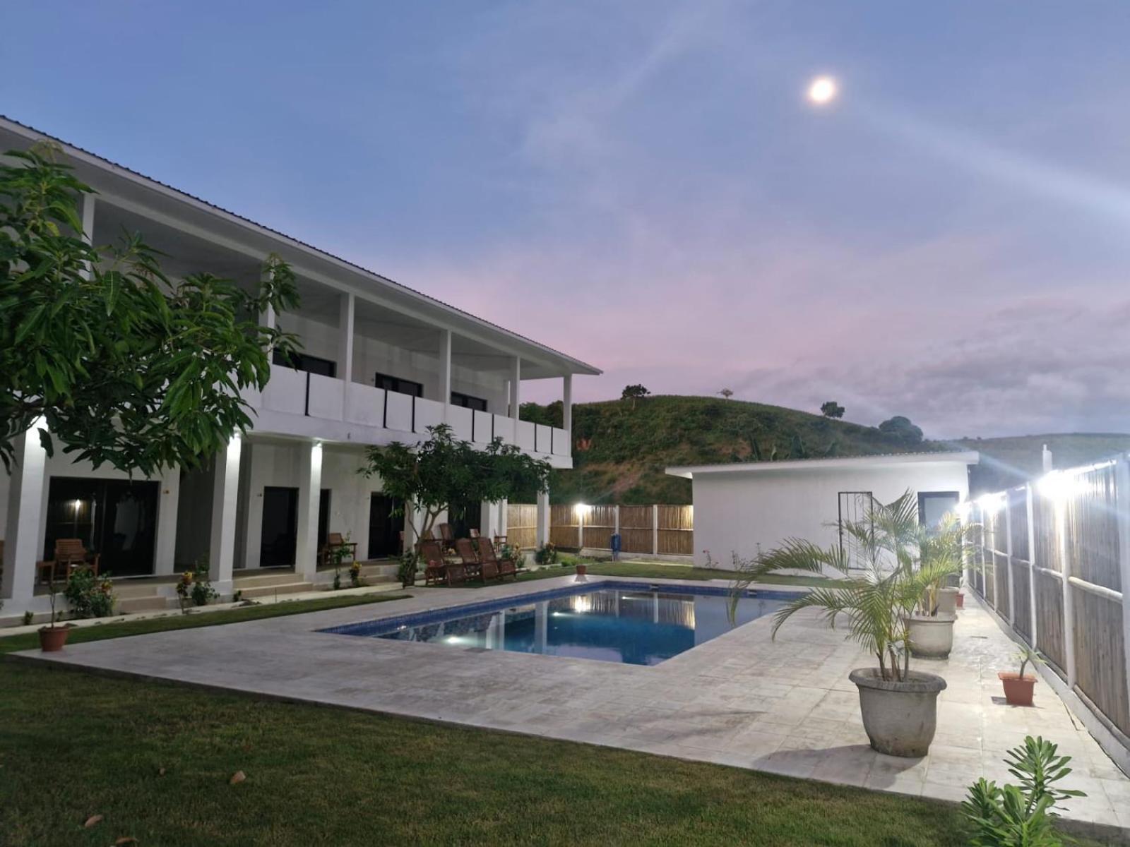 Satu Hati Hotel Ekas ภายนอก รูปภาพ